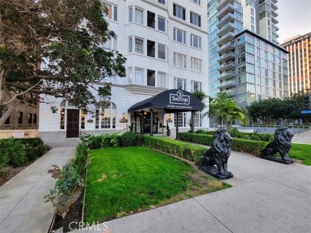 Foto del edificio - 360 W Ocean Blvd