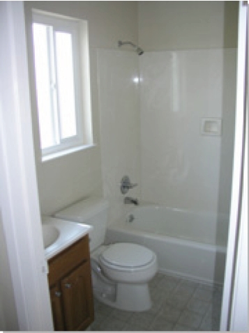 Interior View - Bathroom - Fruitvale Gardens