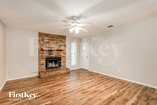 Building Photo - 924 Kimbrough St