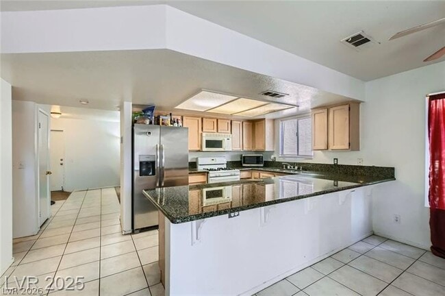 Building Photo - 8249 Cactus Canyon Ct
