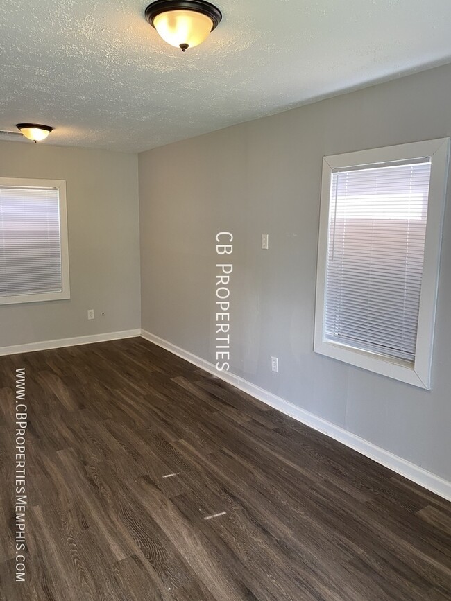 Building Photo - Move in by 10/15/2023 and Get a Free month...