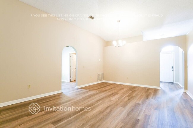 Building Photo - 3277 Bellingham Dr