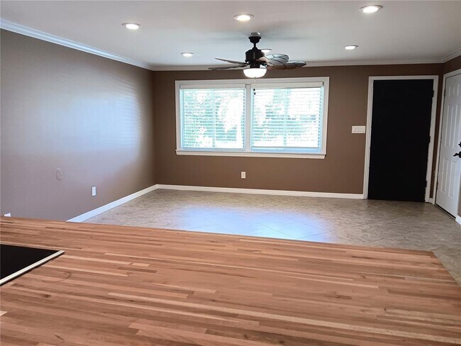 Building Photo - 1302 Amble Ln