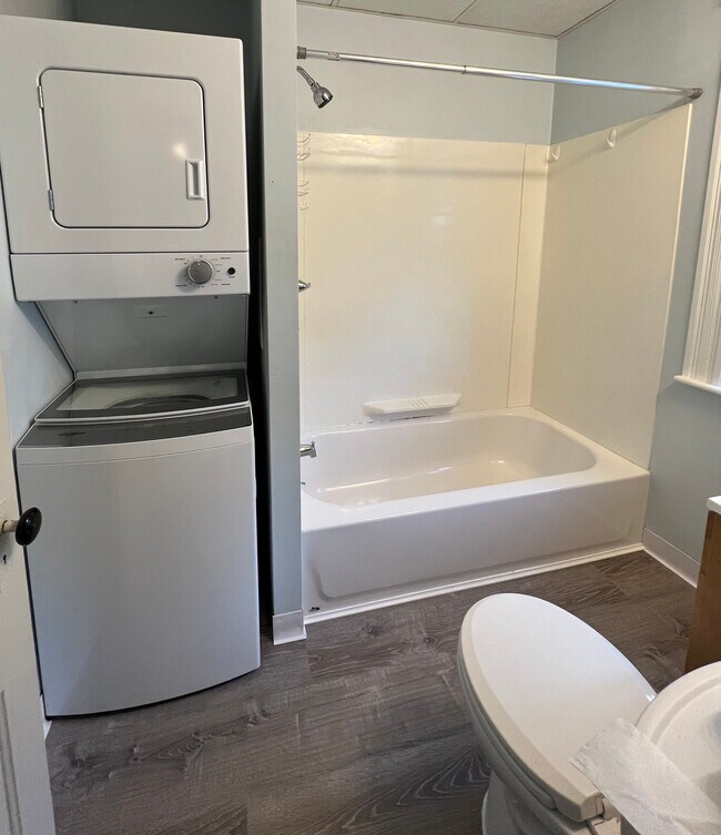 washer/dryer in unit - 79 Conant St