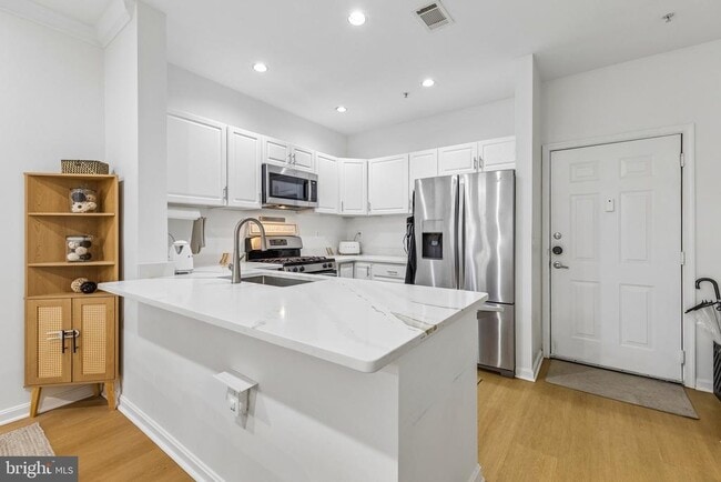 Building Photo - 11373 Aristotle Dr