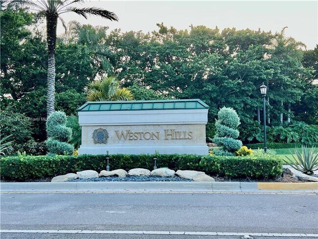 Foto del edificio - 2682 Center Ct Dr
