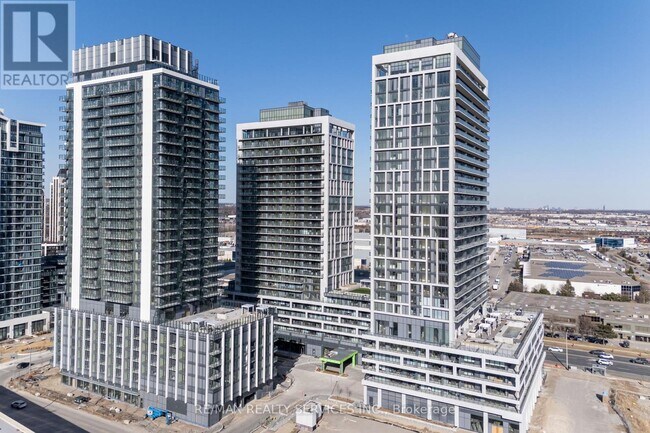 Building Photo - 8960-8960 Jane St