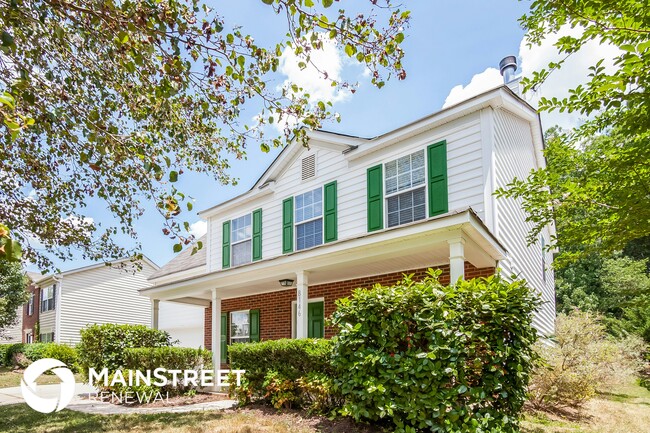 Building Photo - 8146 Chatham Oaks Dr