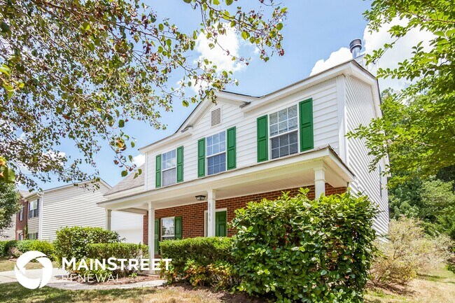 Foto del edificio - 8146 Chatham Oaks Dr