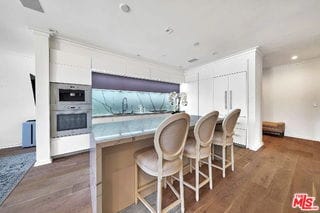 Building Photo - 132 N Swall Dr