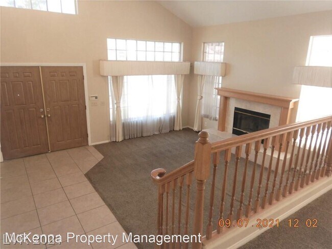 Building Photo - 4 br, 3 bath House - 902 Squaw Peak