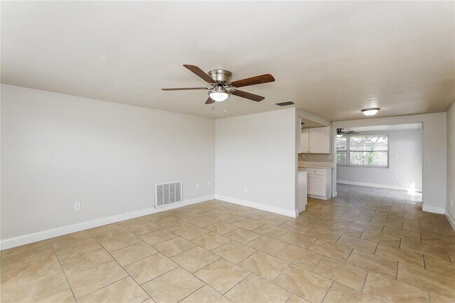 Foto del edificio - 7625 Ilex Dr