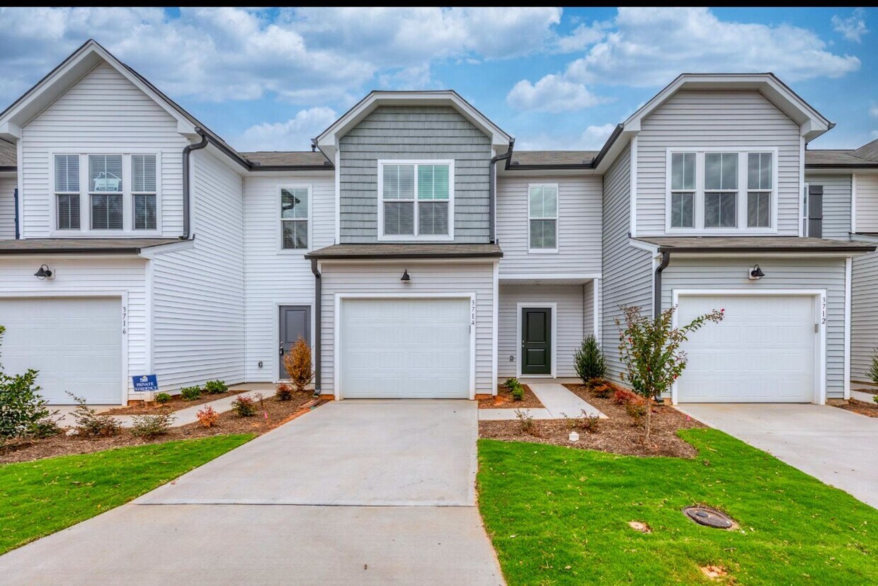 Primary Photo - TH, Brand New Construction! Spacious Open ...