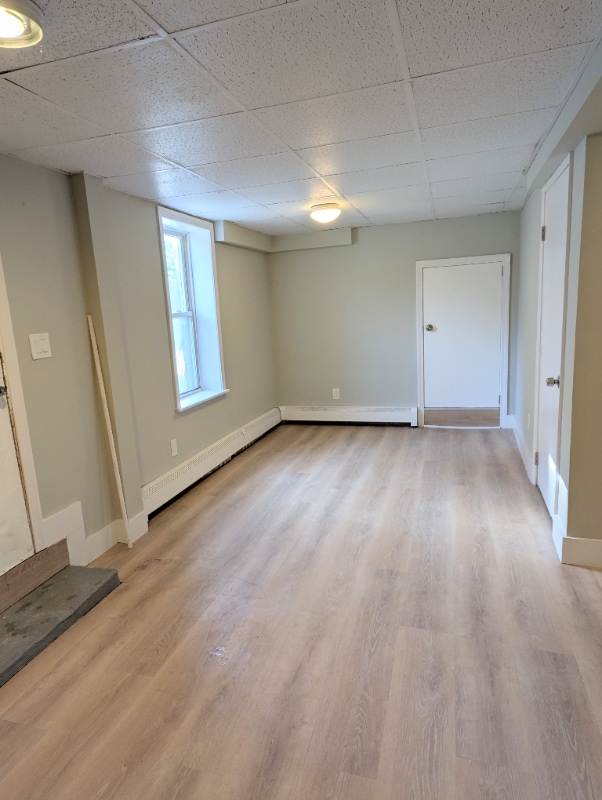 Primary Photo - 121 State St