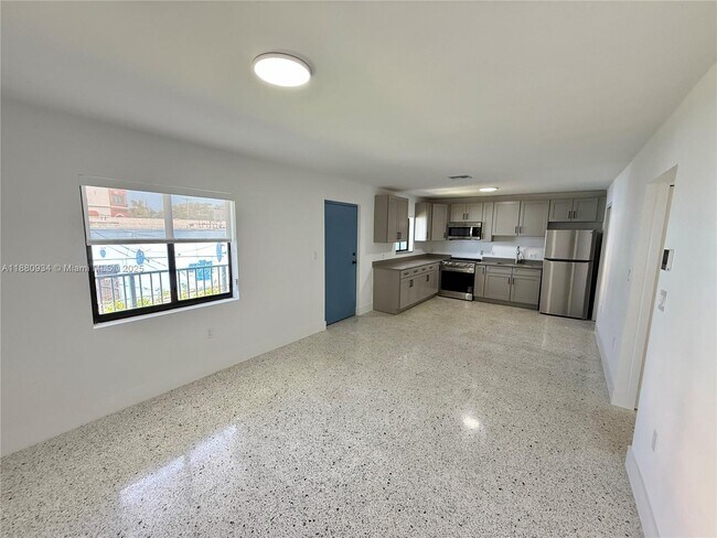 Building Photo - 180 NE 57th St