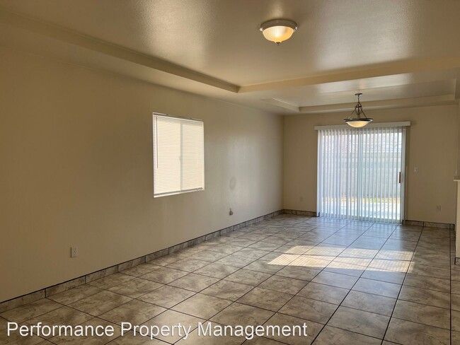 Building Photo - 4 br, 2 bath House - 1200 Erie St