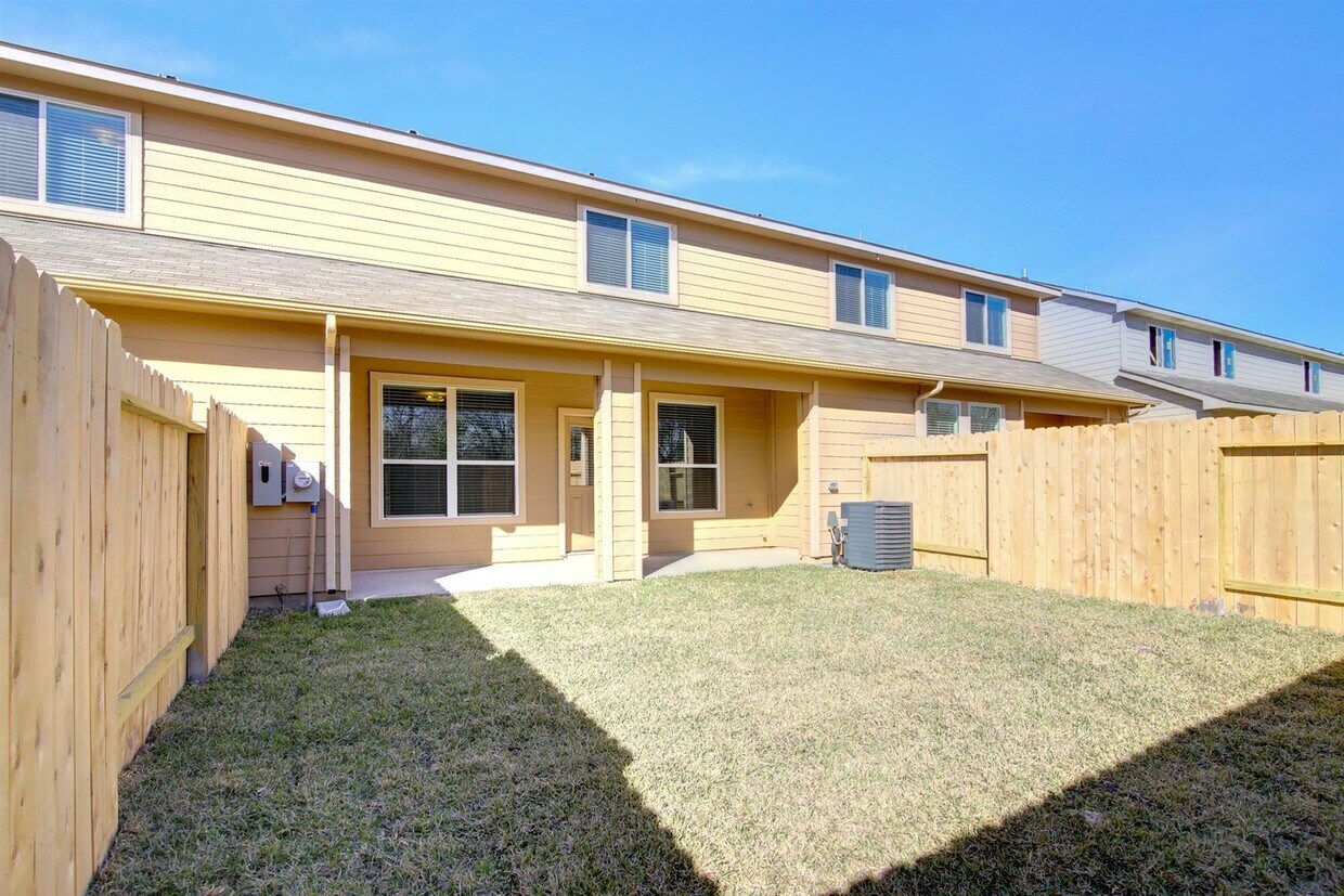 Foto del edificio - 3914 Lexington Manor Ct
