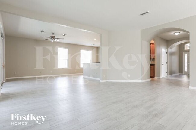 Building Photo - 2553 Hobblebrush Dr