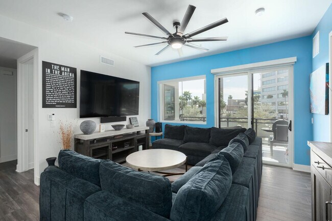 Foto del edificio - 3131 N Central Ave