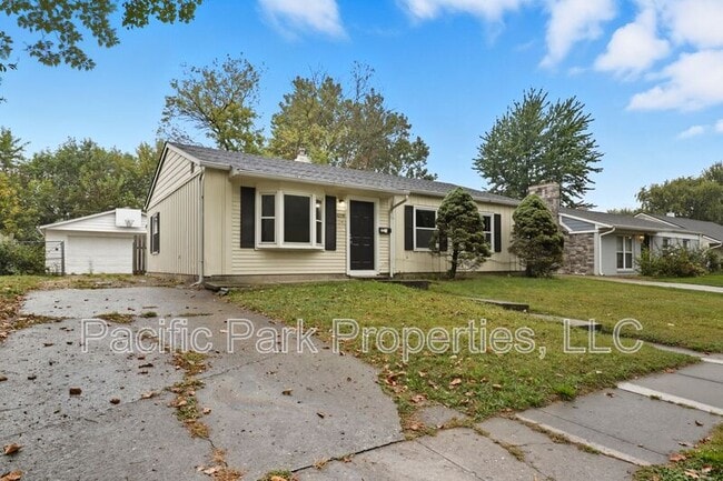 Foto del edificio - 8209 Gilmore Rd