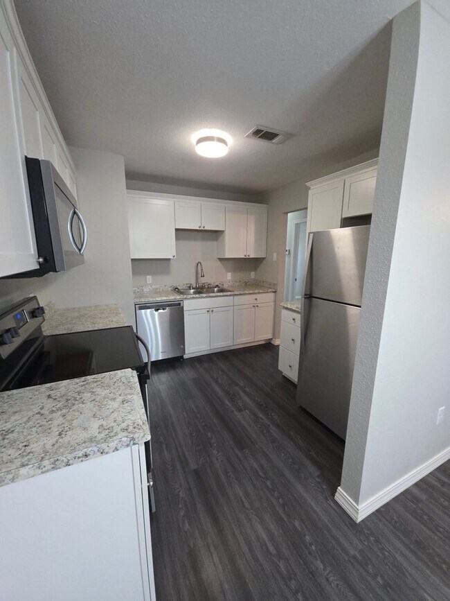 Foto del edificio - 2211 S Hartford Cove