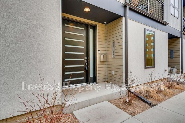 Photo - 2131 N Marion St Townhome