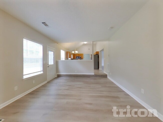 Foto del edificio - 816 Marcus Ln