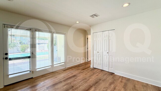 Building Photo - 2436 E Fairmont Dr