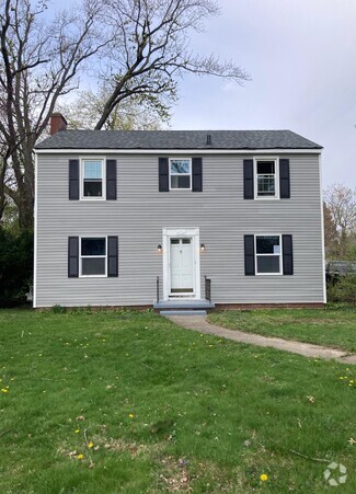 Building Photo - 2505 S Twyckenham Dr