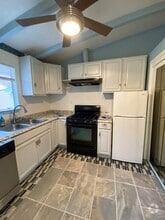 Building Photo - 707 Cirby Way
