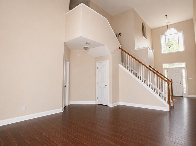 Foto del edificio - 442 Forest Lakes Dr