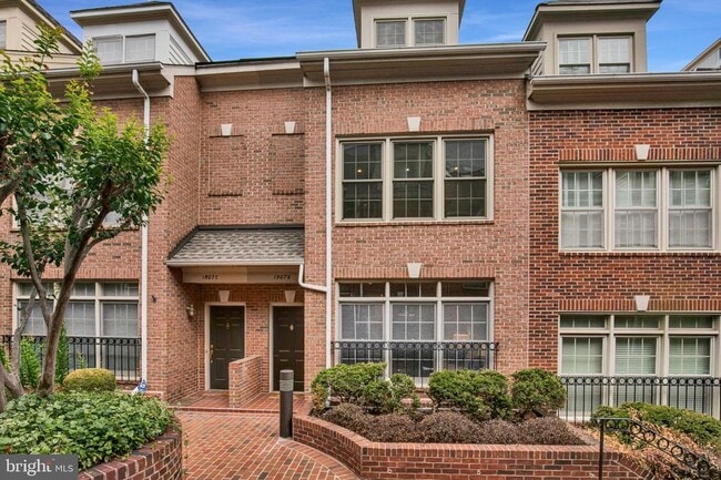 Building Photo - 1507 N Colonial Terrace