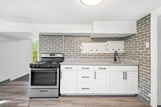 Building Photo - 133 Glenmore Ave