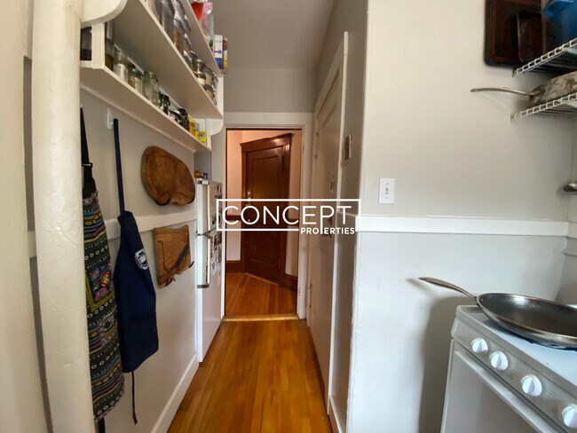 Building Photo - 11 Story St