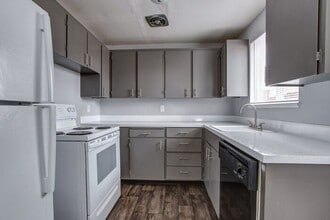 Building Photo - 1022 NE 181st Ave