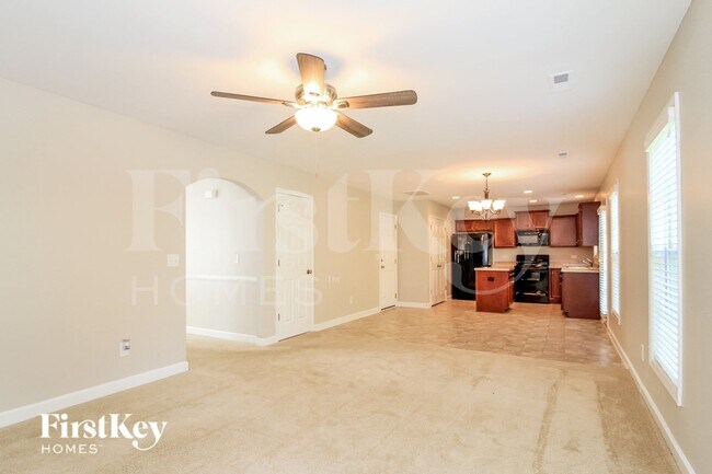 Foto del edificio - 1647 Crestlawn Tl
