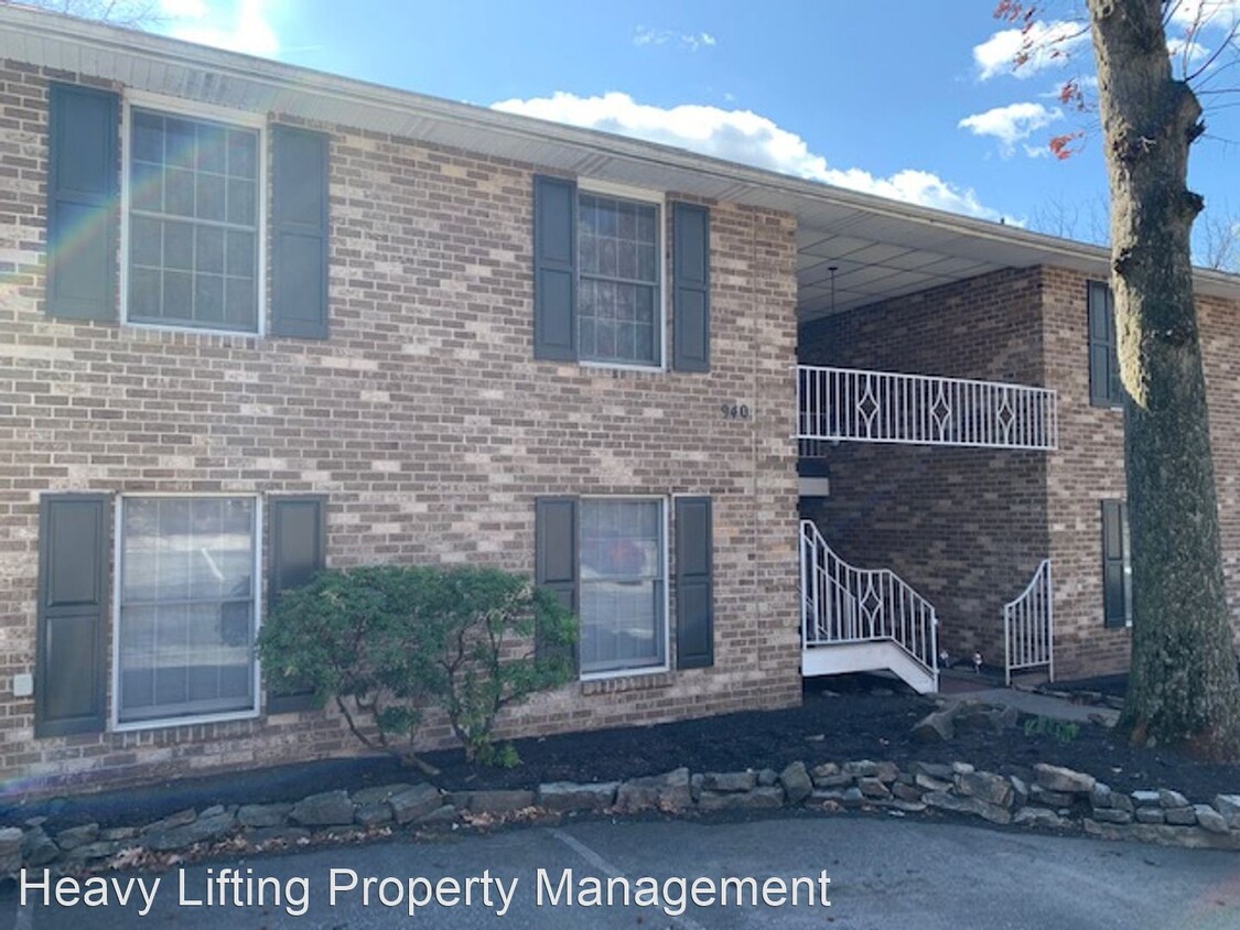 Primary Photo - 2 br, 1.5 bath House - 940 A Innsbruck Drive