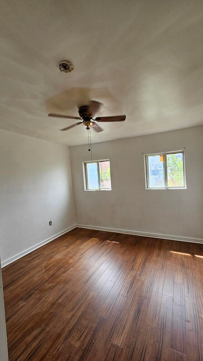 Foto del edificio - 2239 Prout St SE