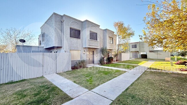 Foto del edificio - 5304 W Hearn Rd