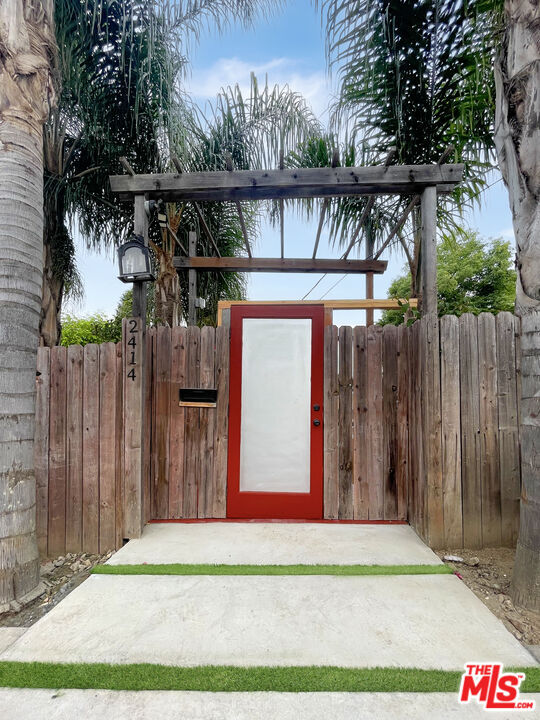 Foto del edificio - 2414 Effie St