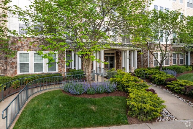 311 High Gables Dr - Lakeland Ridge Condominiums