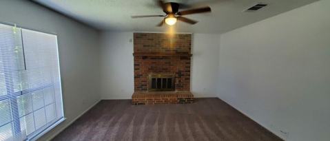 Foto del edificio - 2301 Sweetbriar Ct