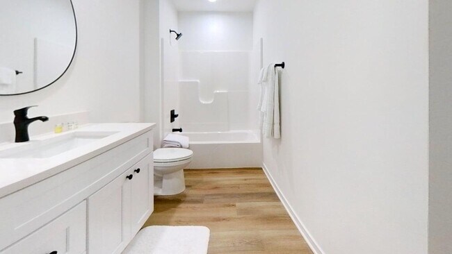 Foto del edificio - 15544 Finley Way