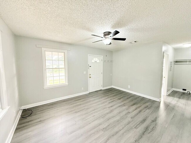 Foto del edificio - 820 W Jordan St