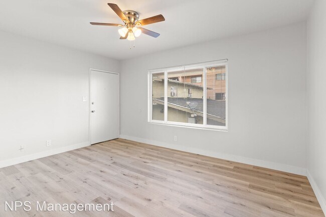 Building Photo - 1 br, 1 bath Apartment - 621 Cerritos Aven...