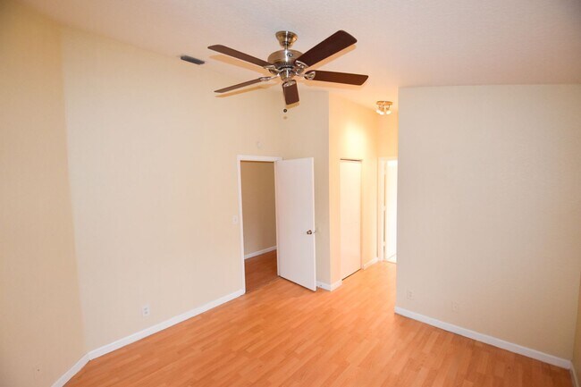 Building Photo - 131 Buffet Ky