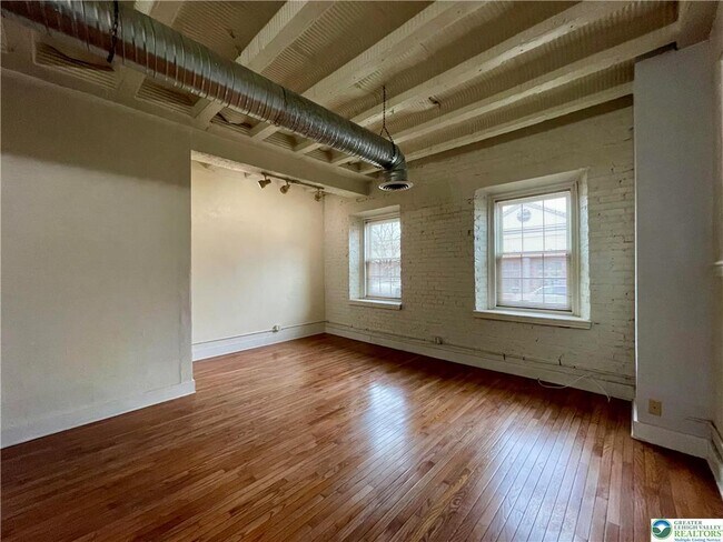 Foto del edificio - 147 S 4th St