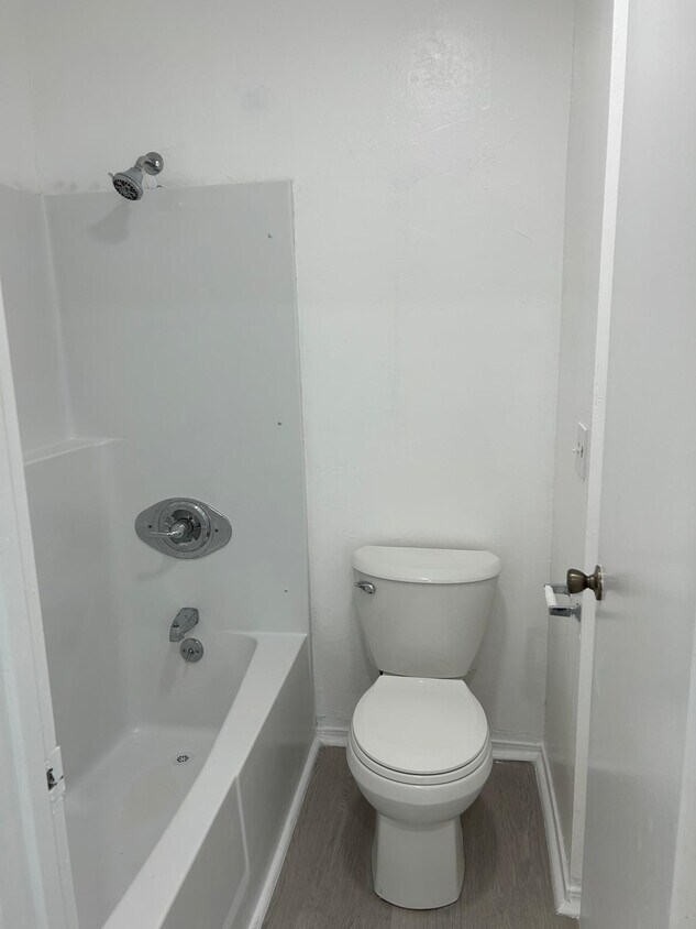 Primary Photo - 2846 Parkrow Ln