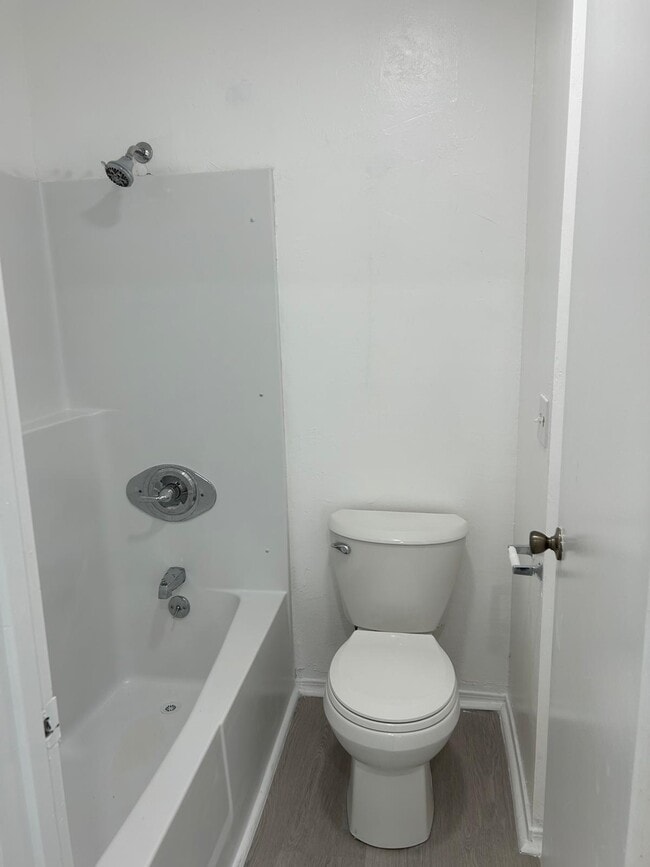 Building Photo - 2846 Parkrow Ln