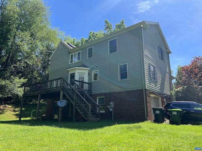 Building Photo - 2424 Holkham Dr